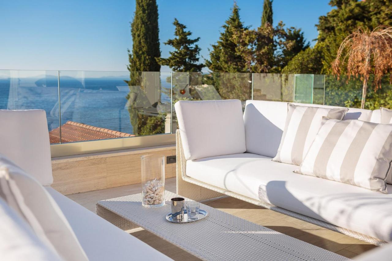 Luxury Seafront Villa Primosten Glamour With Private Pool, Sauna And Gym At The Beach In Primošten Exterior foto